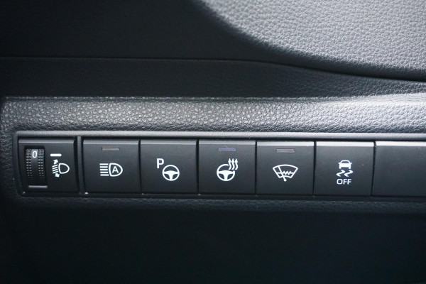 Suzuki Swace 1.8 Hybrid Style + DODEHOEK / STUURVERWARMING / VOORRUITVERWARMING