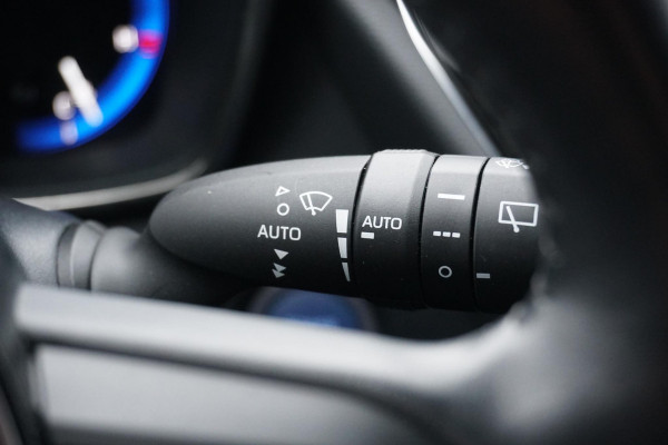 Suzuki Swace 1.8 Hybrid Style + DODEHOEK / STUURVERWARMING / VOORRUITVERWARMING