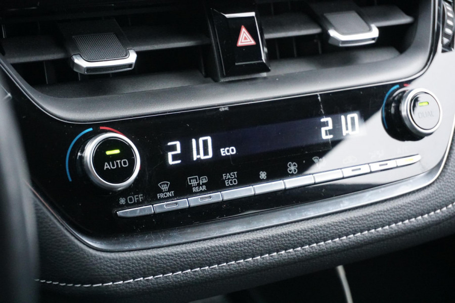 Suzuki Swace 1.8 Hybrid Style + DODEHOEK / STUURVERWARMING / VOORRUITVERWARMING