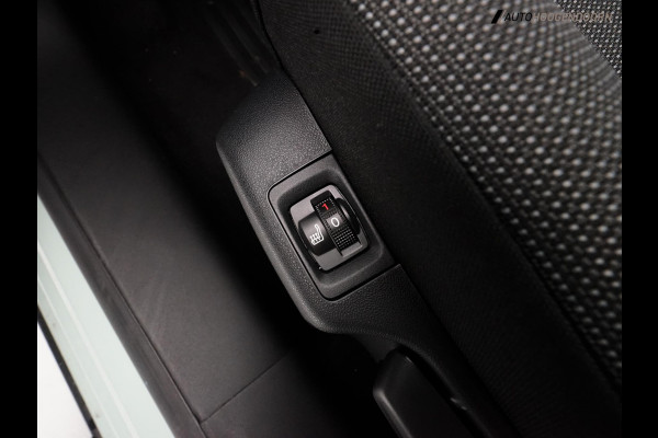 Citroën C3 1.2 PureTech Feel (STOELVERWARMING,APPLE CARPLAY,LED,NAVIGATIE,PARKEERSENSOREN,TREKHAAK,CRUISE,LM-VELGEN,TOPCONDITIE)