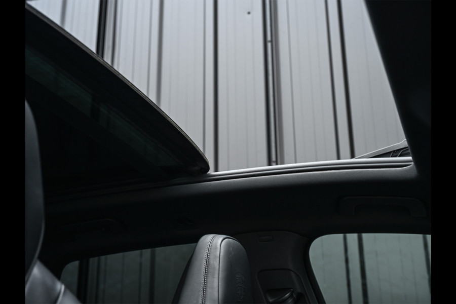 Porsche Cayenne 3.0 E-Hybrid · Sport chrono · Panorama dak · Adaptive cruise · 360 Camera · Keyless · Luchtvering · Bose sound · Memory seats ·