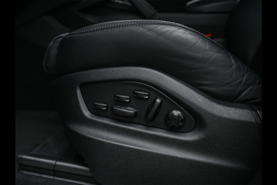 Porsche Cayenne 3.0 E-Hybrid · Sport chrono · Panorama dak · Adaptive cruise · 360 Camera · Keyless · Luchtvering · Bose sound · Memory seats ·