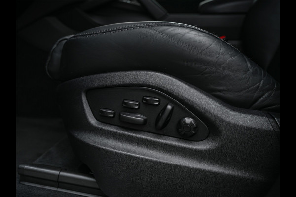 Porsche Cayenne 3.0 E-Hybrid · Sport chrono · Panorama dak · Adaptive cruise · 360 Camera · Keyless · Luchtvering · Bose sound · Memory seats ·