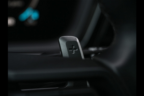 Porsche Cayenne 3.0 E-Hybrid · Sport chrono · Panorama dak · Adaptive cruise · 360 Camera · Keyless · Luchtvering · Bose sound · Memory seats ·