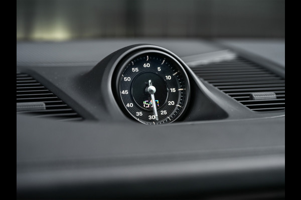 Porsche Cayenne 3.0 E-Hybrid · Sport chrono · Panorama dak · Adaptive cruise · 360 Camera · Keyless · Luchtvering · Bose sound · Memory seats ·