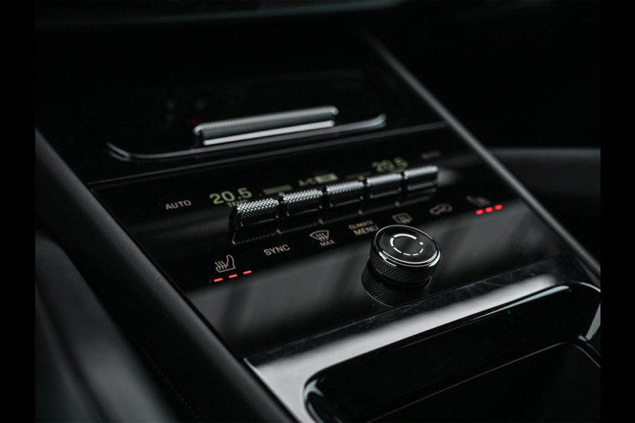 Porsche Cayenne 3.0 E-Hybrid · Sport chrono · Panorama dak · Adaptive cruise · 360 Camera · Keyless · Luchtvering · Bose sound · Memory seats ·