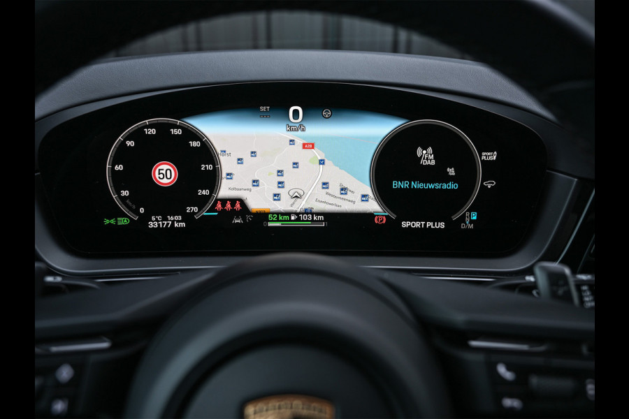 Porsche Cayenne 3.0 E-Hybrid · Sport chrono · Panorama dak · Adaptive cruise · 360 Camera · Keyless · Luchtvering · Bose sound · Memory seats ·