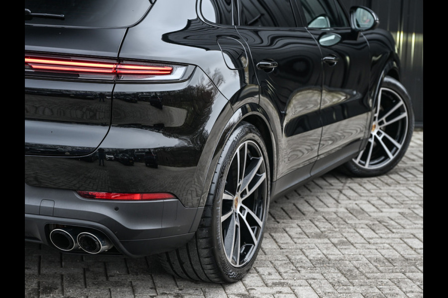 Porsche Cayenne 3.0 E-Hybrid · Sport chrono · Panorama dak · Adaptive cruise · 360 Camera · Keyless · Luchtvering · Bose sound · Memory seats ·