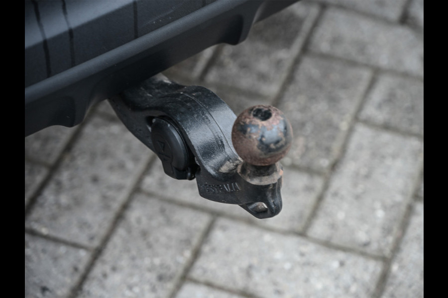 Porsche Cayenne 3.0 E-Hybrid · Sport chrono · Panorama dak · Adaptive cruise · 360 Camera · Keyless · Luchtvering · Bose sound · Memory seats ·