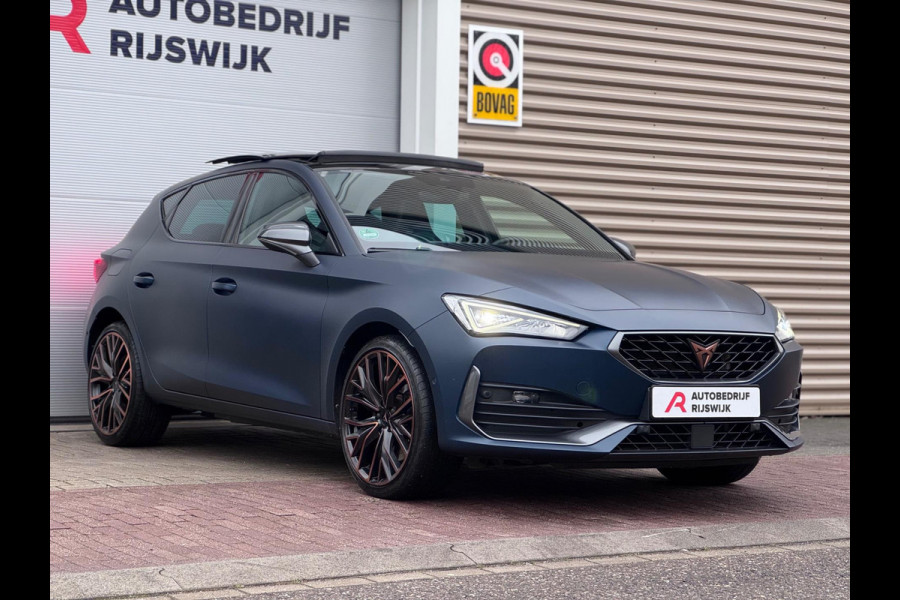 CUPRA Leon 1.4 e-Hybrid VZ Copper Edition Pano/Keyless/Matrix