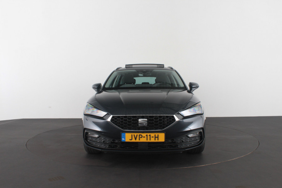 Seat Leon Sportstourer 1.5 TSI Style Business Panorama schuifdak/Stoelverwarming/Camera/Getint glas