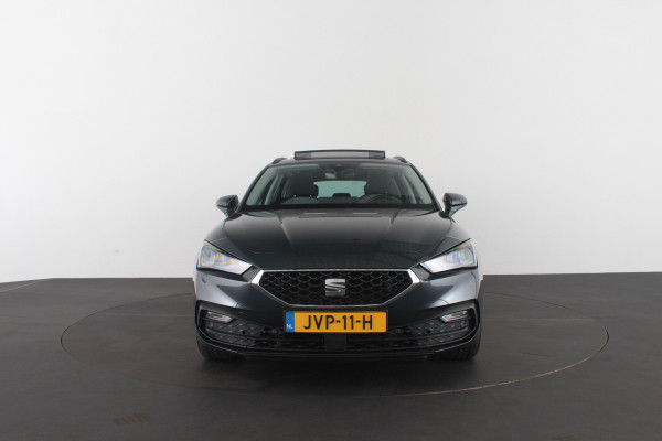 Seat Leon Sportstourer 1.5 TSI Style Business Panorama schuifdak/Stoelverwarming/Camera/Getint glas