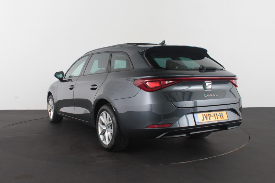 Seat Leon Sportstourer 1.5 TSI Style Business Panorama schuifdak/Stoelverwarming/Camera/Getint glas