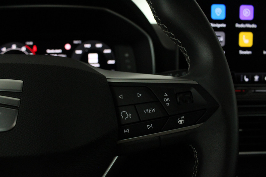 Seat Leon Sportstourer 1.5 TSI Style Business Panorama schuifdak/Stoelverwarming/Camera/Getint glas