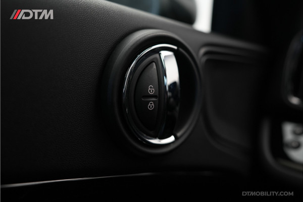 MINI Countryman 2.0 Cooper S E ALL4 Northwood Edition | Panoramadak | Camera | Leder | Head-Up Display |