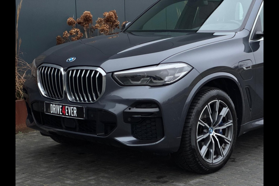 BMW X5 xDrive45e M PACK PANO NAVI CAMERA LED LEDER SPORTVELGEN