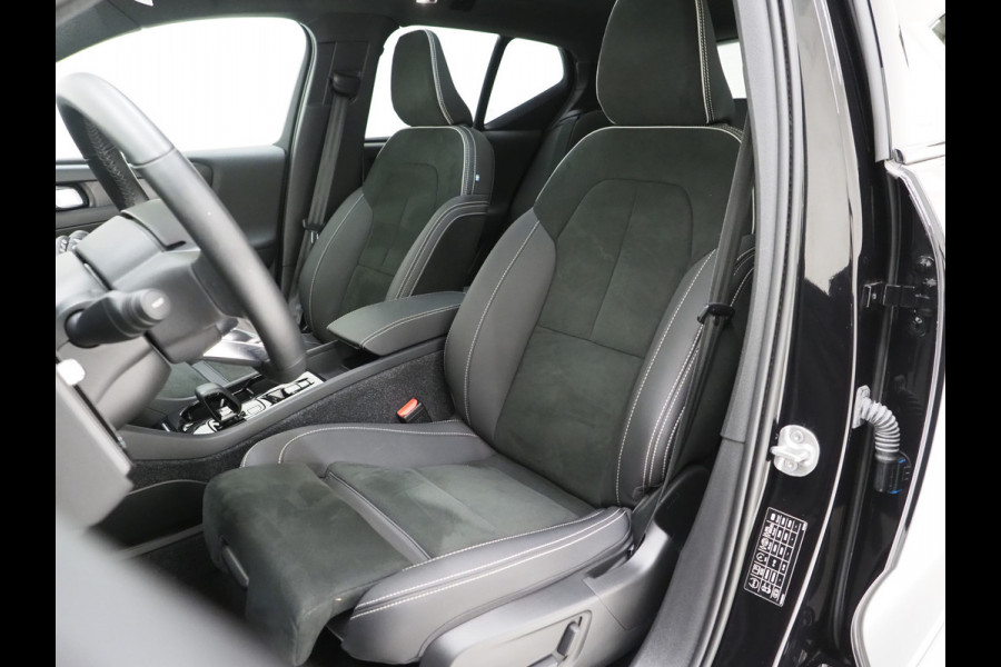 Volvo XC40 1.5 T5 Plug-in hybrid Ultimate Dark | Panoramadak | Harman/Kardon | Pilot Assist | Camera | BLIS | Keyless | Carplay