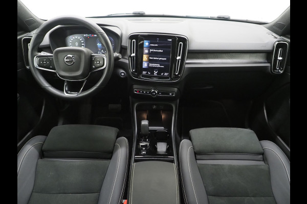 Volvo XC40 1.5 T5 Plug-in hybrid Ultimate Dark | Panoramadak | Harman/Kardon | Pilot Assist | Camera | BLIS | Keyless | Carplay