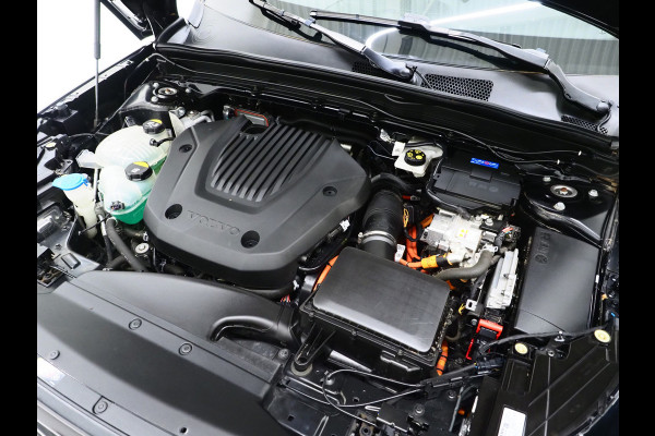 Volvo XC40 1.5 T5 Plug-in hybrid Ultimate Dark | Panoramadak | Harman/Kardon | Pilot Assist | Camera | BLIS | Keyless | Carplay