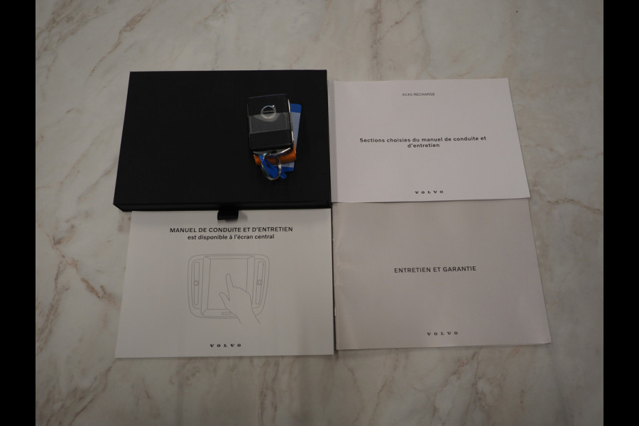 Volvo XC40 1.5 T5 Plug-in hybrid Ultimate Dark | Panoramadak | Harman/Kardon | Pilot Assist | Camera | BLIS | Keyless | Carplay