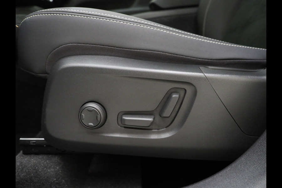 Volvo XC40 1.5 T5 Plug-in hybrid Ultimate Dark | Panoramadak | Harman/Kardon | Pilot Assist | Camera | BLIS | Keyless | Carplay