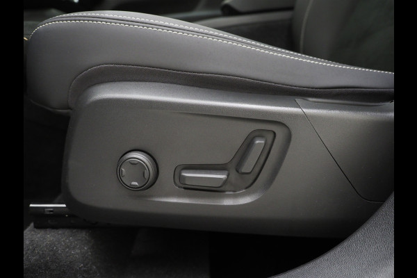Volvo XC40 1.5 T5 Plug-in hybrid Ultimate Dark | Panoramadak | Harman/Kardon | Pilot Assist | Camera | BLIS | Keyless | Carplay