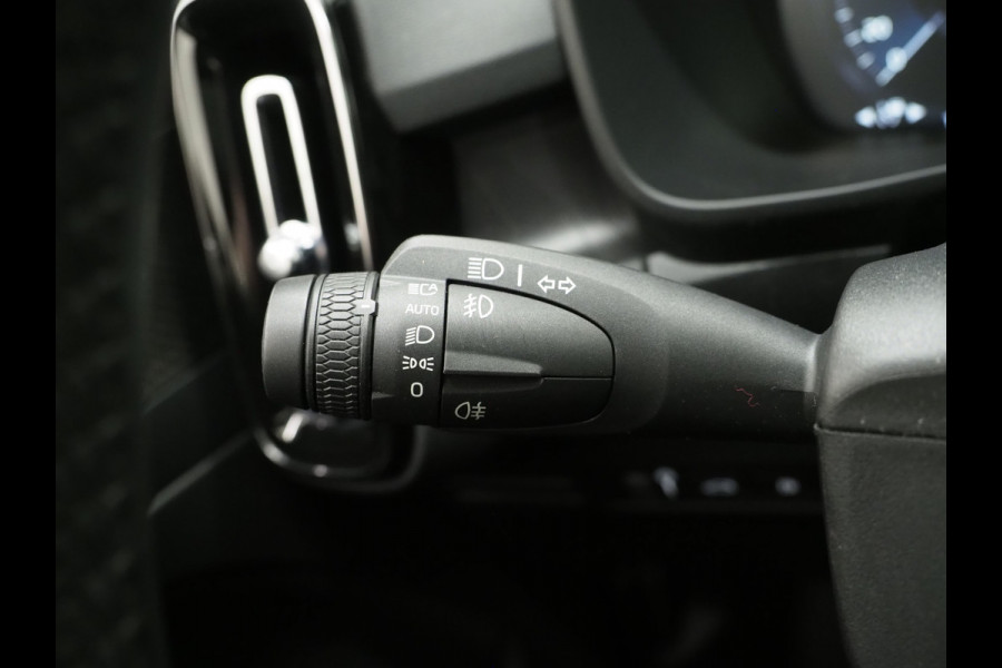 Volvo XC40 1.5 T5 Plug-in hybrid Ultimate Dark | Panoramadak | Harman/Kardon | Pilot Assist | Camera | BLIS | Keyless | Carplay