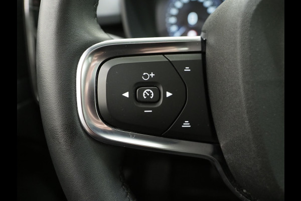 Volvo XC40 1.5 T5 Plug-in hybrid Ultimate Dark | Panoramadak | Harman/Kardon | Pilot Assist | Camera | BLIS | Keyless | Carplay