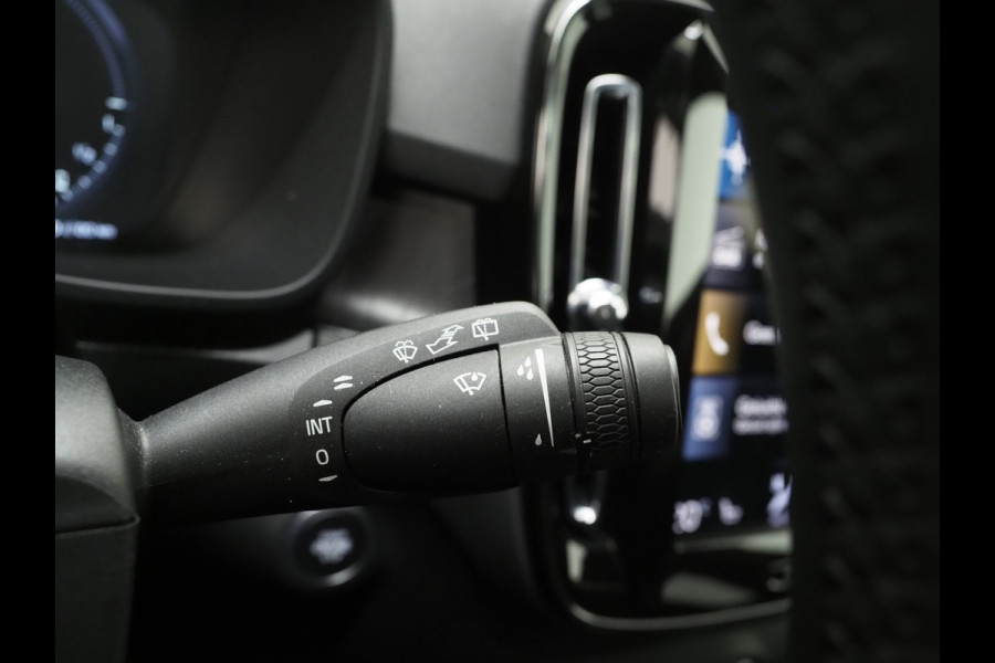 Volvo XC40 1.5 T5 Plug-in hybrid Ultimate Dark | Panoramadak | Harman/Kardon | Pilot Assist | Camera | BLIS | Keyless | Carplay