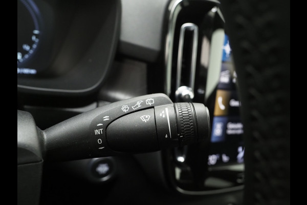 Volvo XC40 1.5 T5 Plug-in hybrid Ultimate Dark | Panoramadak | Harman/Kardon | Pilot Assist | Camera | BLIS | Keyless | Carplay