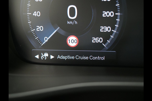 Volvo XC40 1.5 T5 Plug-in hybrid Ultimate Dark | Panoramadak | Harman/Kardon | Pilot Assist | Camera | BLIS | Keyless | Carplay