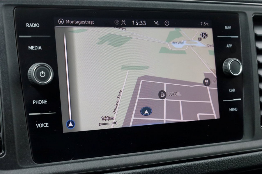 Volkswagen Crafter 50 2.0 TDI 177pk Bakwagen met 1000kg laadklep en zijdeur L445/H233 06-2022