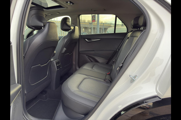 Kia Niro 1.6 GDi Hybrid ExecutiveLine Automaat | Elektrische Geheugenstoelen | Leder | Camera | Cruise | Sensoren | Stoelverwaming & Verkoeling | Apple Carplay & Android Auto |