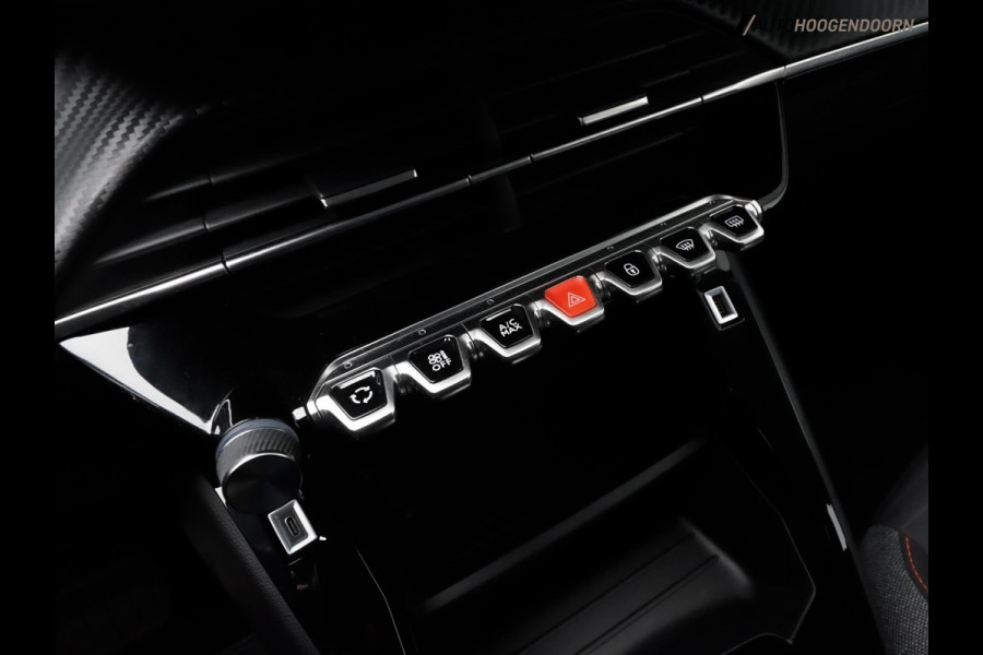 Peugeot 208 1.2 PureTech Active Pack Sport (LED,CLIMATE,PARKEERSENSOREN,APPLE CARPLAY,LM-VELGEN,CRUISE,SPORTSTOELEN,NIEUWE APK)