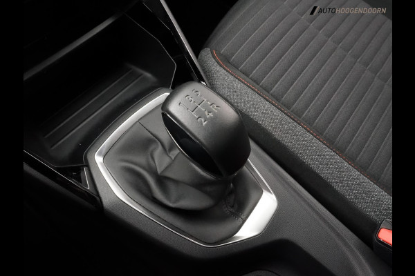 Peugeot 208 1.2 PureTech Active Pack Sport (LED,CLIMATE,PARKEERSENSOREN,APPLE CARPLAY,LM-VELGEN,CRUISE,SPORTSTOELEN,NIEUWE APK)