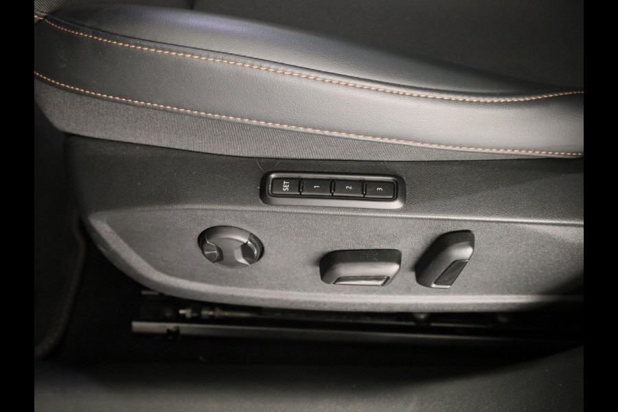 CUPRA Formentor 1.4 TSI e-Hybrid VZ Performance Limited 245 pk Automaat (DSG) | Verlengde garantie | Navigatie | Panoramadak | Parkeersensoren (Park assist) | Achteruitrijcamera | Stoelverwarming |