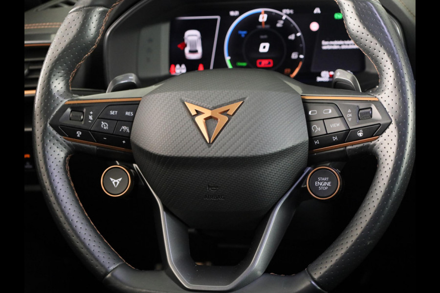 CUPRA Formentor 1.4 TSI e-Hybrid VZ Performance Limited 245 pk Automaat (DSG) | Verlengde garantie | Navigatie | Panoramadak | Parkeersensoren (Park assist) | Achteruitrijcamera | Stoelverwarming |