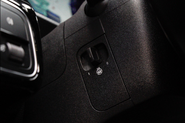 Mercedes-Benz CLA-Klasse 180 AMG Line HUD Panodak Navi Leer Camera Memory Stoelverwarming Stuurverwarming PTS Ambient LM velgen