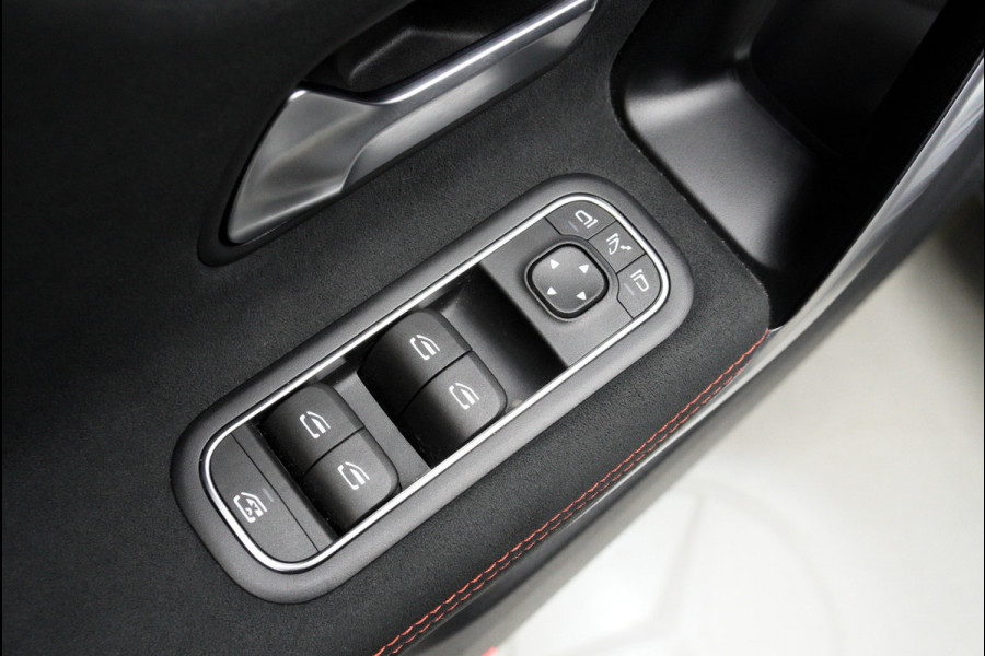 Mercedes-Benz CLA-Klasse 180 AMG Line HUD Panodak Navi Leer Camera Memory Stoelverwarming Stuurverwarming PTS Ambient LM velgen