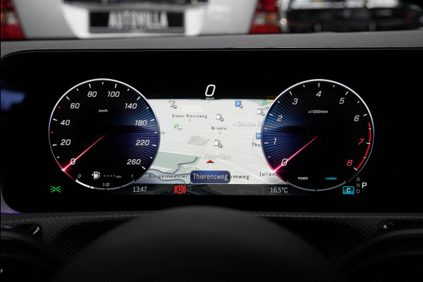 Mercedes-Benz CLA-Klasse 180 AMG Line HUD Panodak Navi Leer Camera Memory Stoelverwarming Stuurverwarming PTS Ambient LM velgen