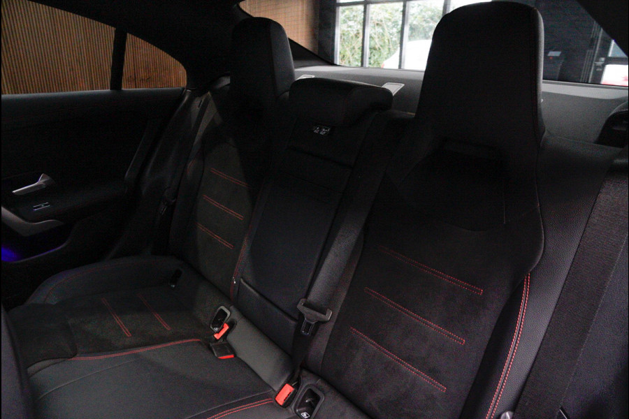 Mercedes-Benz CLA-Klasse 180 AMG Line HUD Panodak Navi Leer Camera Memory Stoelverwarming Stuurverwarming PTS Ambient LM velgen