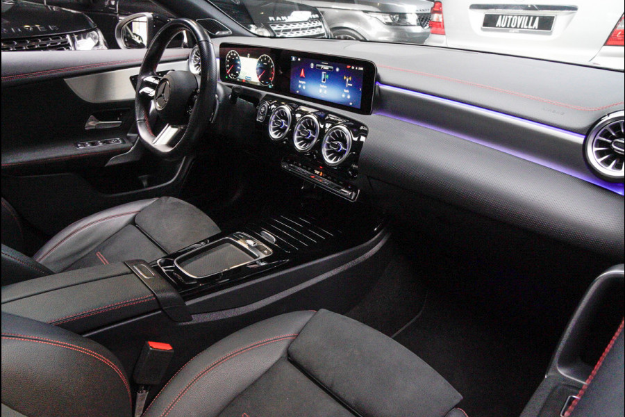 Mercedes-Benz CLA-Klasse 180 AMG Line HUD Panodak Navi Leer Camera Memory Stoelverwarming Stuurverwarming PTS Ambient LM velgen