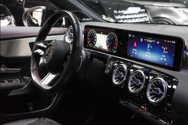 Mercedes-Benz CLA-Klasse 180 AMG Line HUD Panodak Navi Leer Camera Memory Stoelverwarming Stuurverwarming PTS Ambient LM velgen
