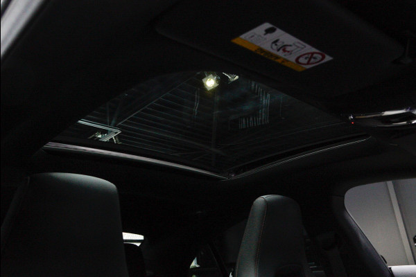 Mercedes-Benz CLA-Klasse 180 AMG Line HUD Panodak Navi Leer Camera Memory Stoelverwarming Stuurverwarming PTS Ambient LM velgen