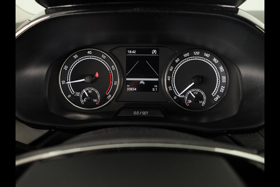 Škoda Fabia 1.0 TSI Ambition 95 pk | Verlengde garantie | Navigatie via App | Parkeersensoren achter | Cruise control | LED koplampen |