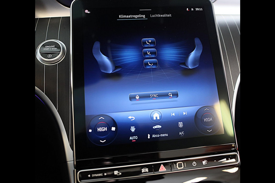 Mercedes-Benz CLE Cabriolet 300 4MATIC AMG Line / Massage / Head Up / Memory / Aircap / Leder / Verkoeling / Burmester / 19 Inch