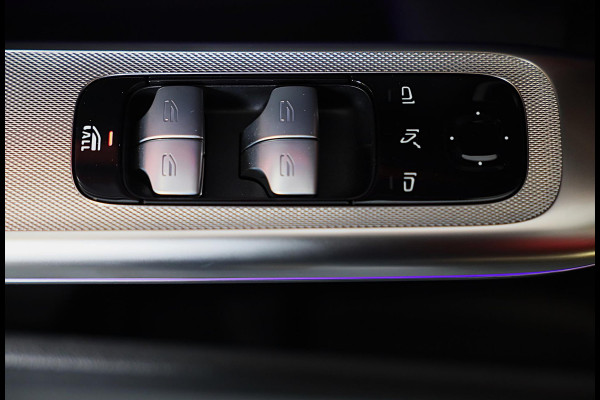 Mercedes-Benz CLE Cabriolet 300 4MATIC AMG Line / Massage / Head Up / Memory / Aircap / Leder / Verkoeling / Burmester / 19 Inch