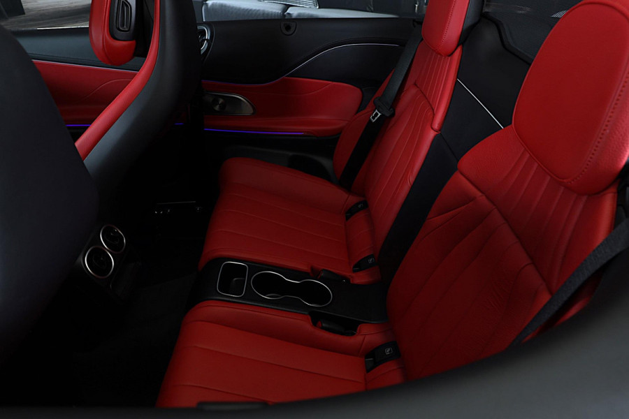 Mercedes-Benz CLE Cabriolet 300 4MATIC AMG Line / Massage / Head Up / Memory / Aircap / Leder / Verkoeling / Burmester / 19 Inch