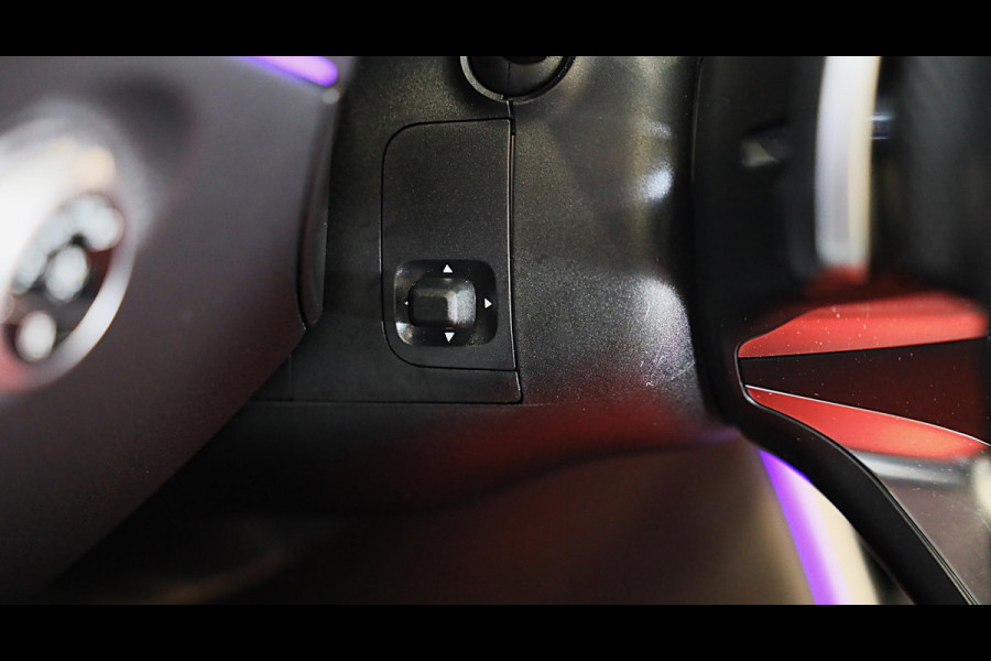 Mercedes-Benz CLE Cabriolet 300 4MATIC AMG Line / Massage / Head Up / Memory / Aircap / Leder / Verkoeling / Burmester / 19 Inch