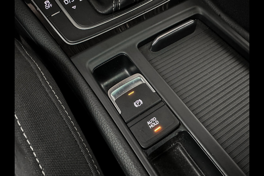 Volkswagen Golf 2.0 TSI 4Motion R Dynaudio|Keyless|Pano|Camera|Maxton